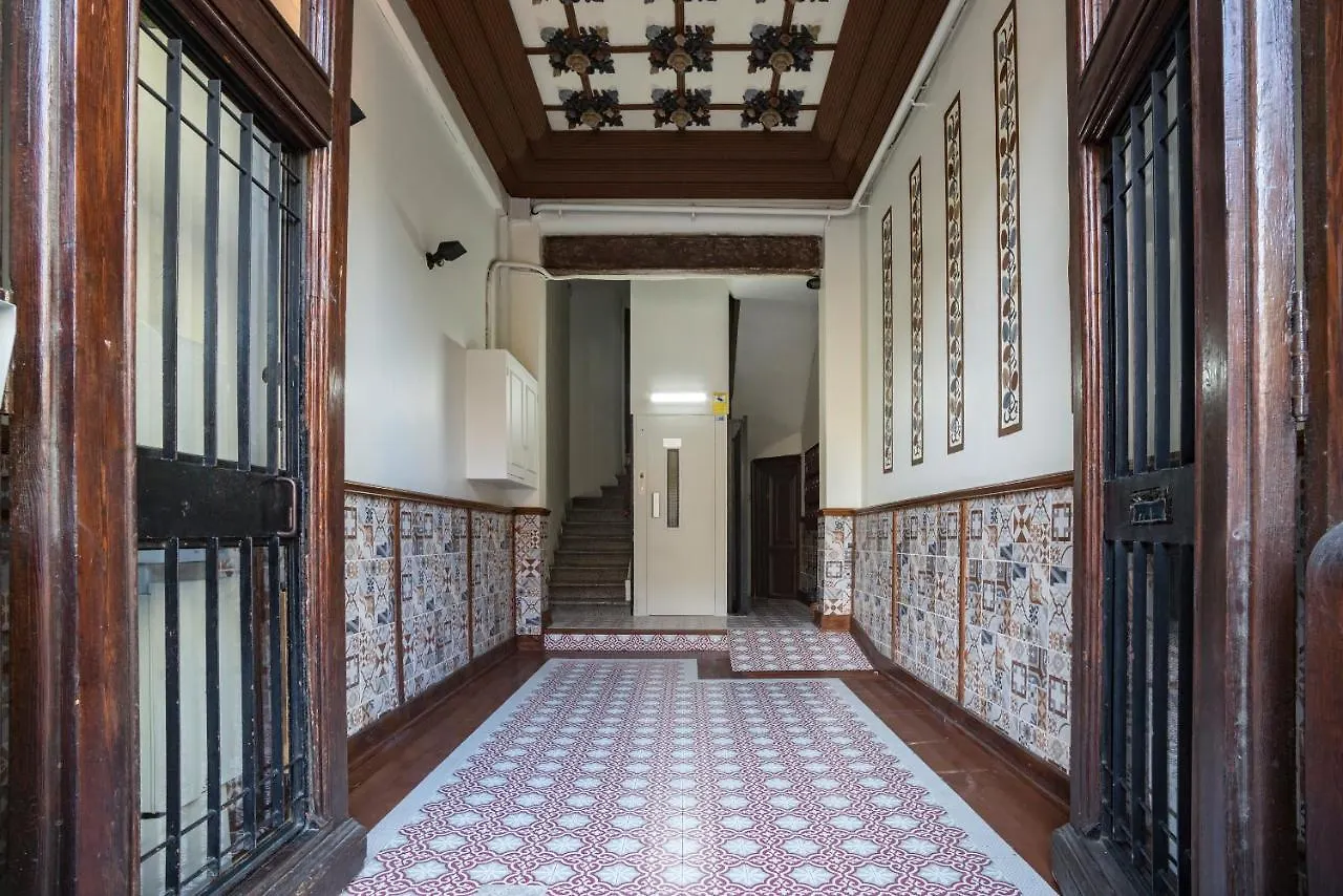 Habitat Apartments Alaia Барселона